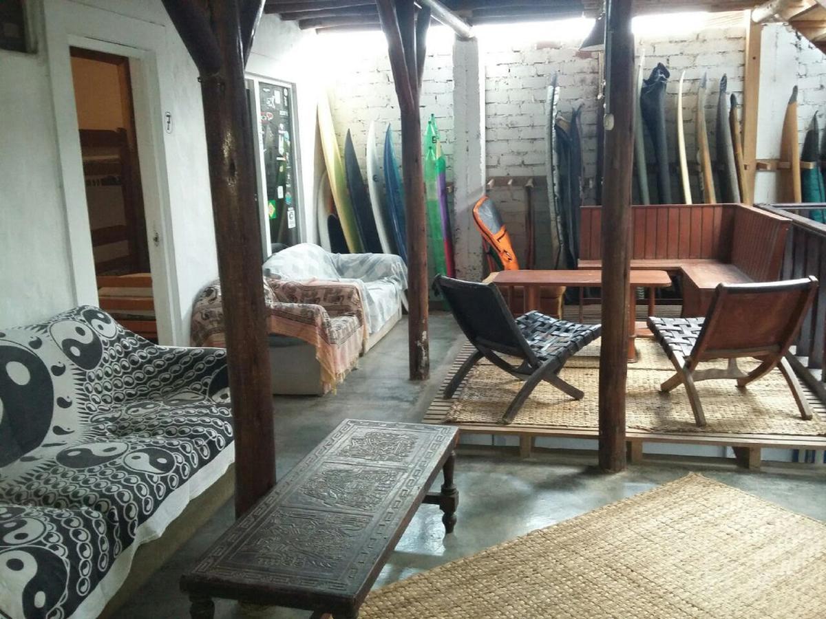Tio Richi Surfcamp Hostel Punta Hermosa Buitenkant foto